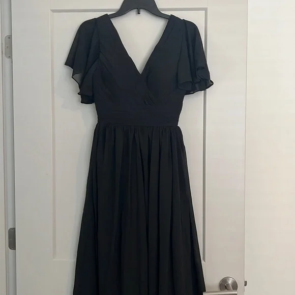 Black Chiffon V-Neck Formal Gown Sz 2 - Picture 1 of 3